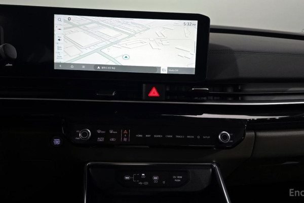 2024 Kia Carnival с пробегом 17 860 км