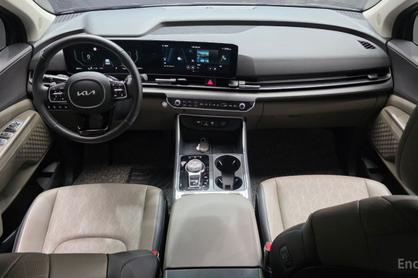 2023 Kia Carnival с пробегом 33 089 км