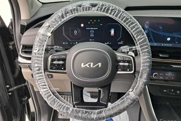 2023 Kia Carnival с пробегом 53 995 км