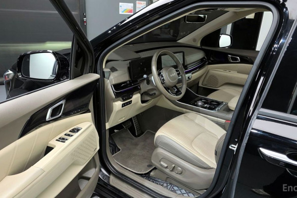 2024 Kia Carnival с пробегом 47 839 км