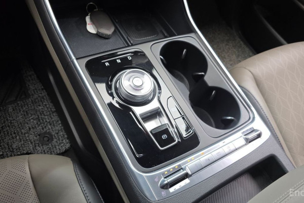 2023 Kia Carnival с пробегом 33 089 км