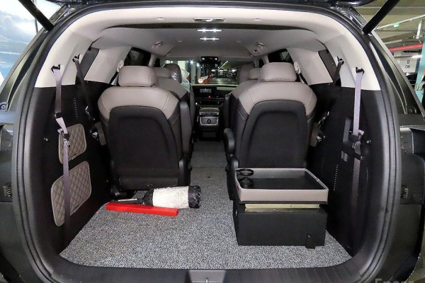 2024 Kia Carnival с пробегом 29 955 км