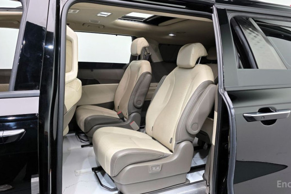 2024 Kia Carnival с пробегом 47 839 км