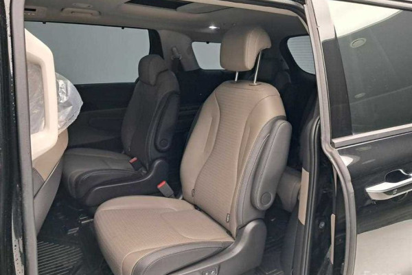 2023 Kia Carnival с пробегом 53 995 км