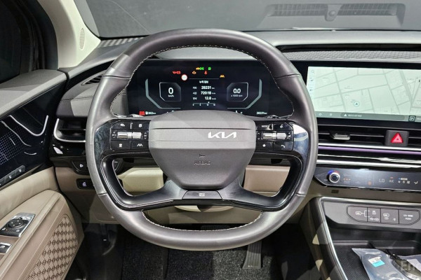 2025 Kia Carnival с пробегом 28 231 км