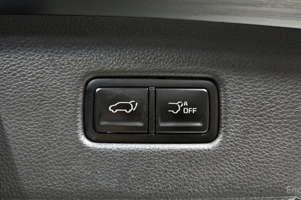 2025 Kia Carnival с пробегом 28 231 км