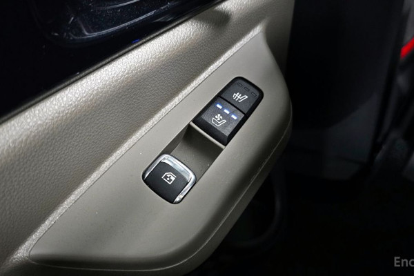 2025 Kia Carnival с пробегом 28 231 км