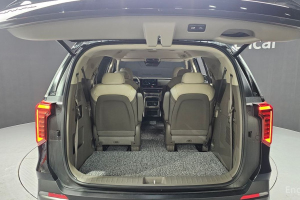 2025 Kia Carnival с пробегом 22 455 км