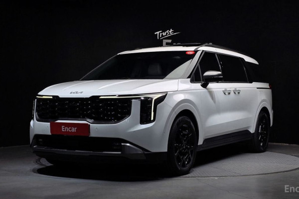 2025 Kia Carnival с пробегом 14 552 км