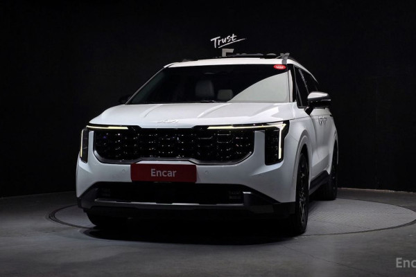 2025 Kia Carnival с пробегом 14 552 км