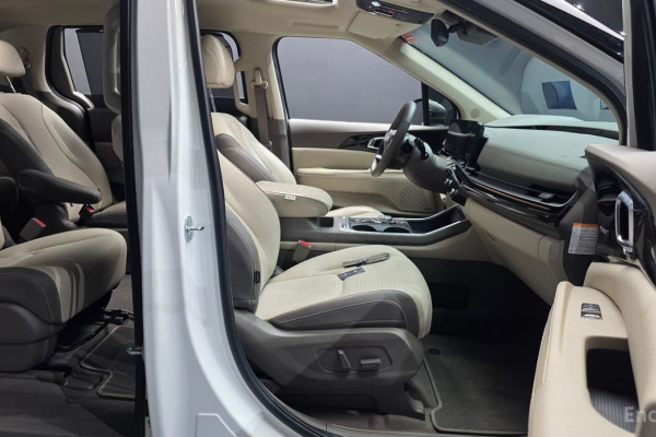 2025 Kia Carnival с пробегом 14 552 км