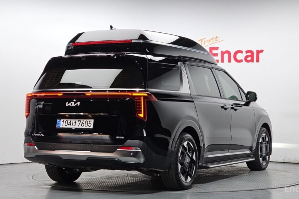 2025 Kia Carnival с пробегом 16 140 км