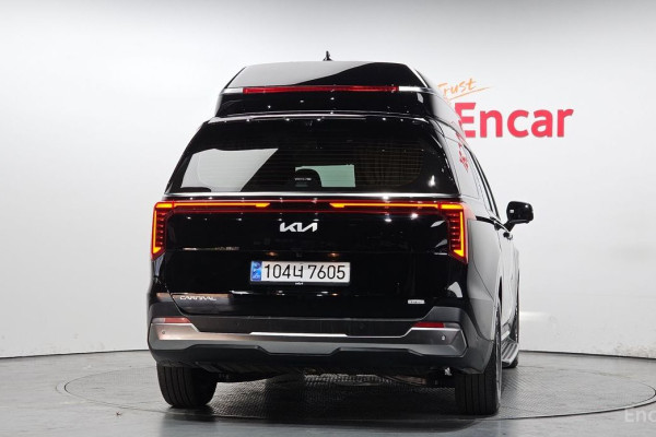 2025 Kia Carnival с пробегом 16 140 км