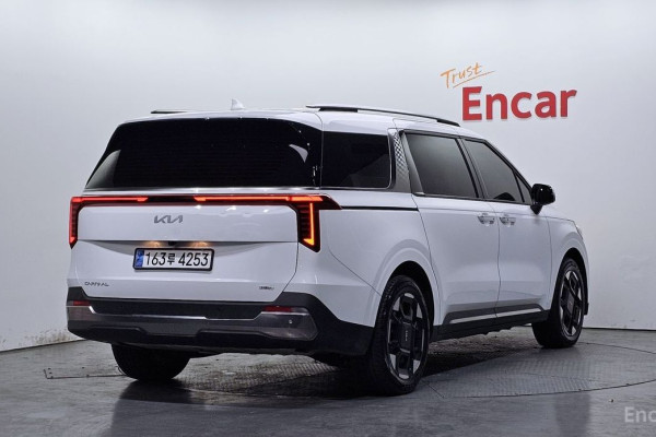 2024 Kia Carnival с пробегом 53 456 км