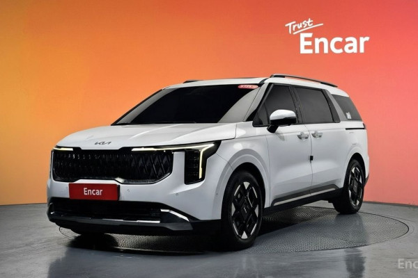 2024 Kia Carnival с пробегом 29 404 км
