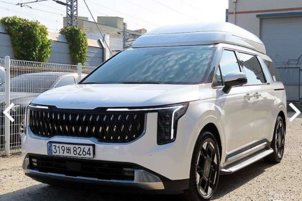 2024 Kia Carnival с пробегом 9 908 км