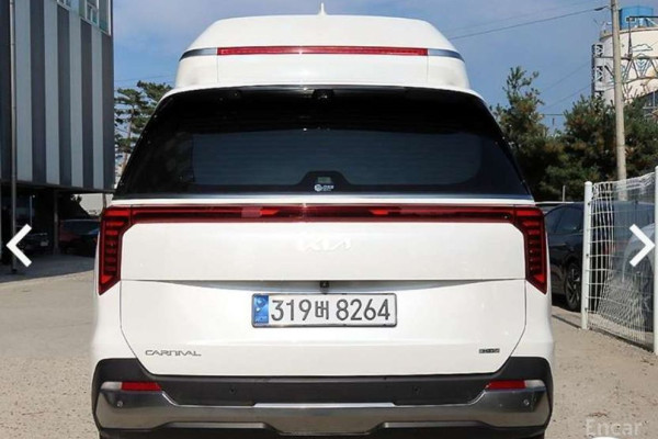 2024 Kia Carnival с пробегом 9 908 км