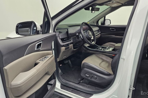 2024 Kia Carnival с пробегом 53 456 км