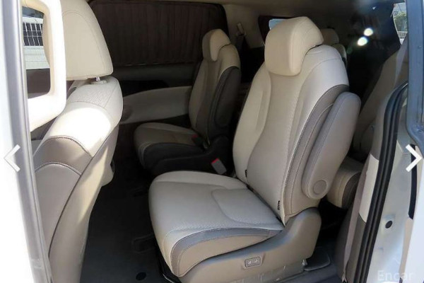 2024 Kia Carnival с пробегом 9 908 км