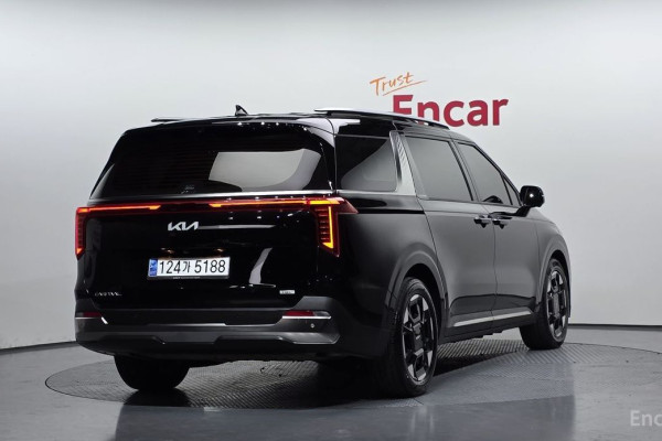 2024 Kia Carnival с пробегом 33 286 км