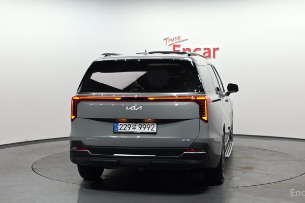 2025 Kia Carnival с пробегом 16 010 км