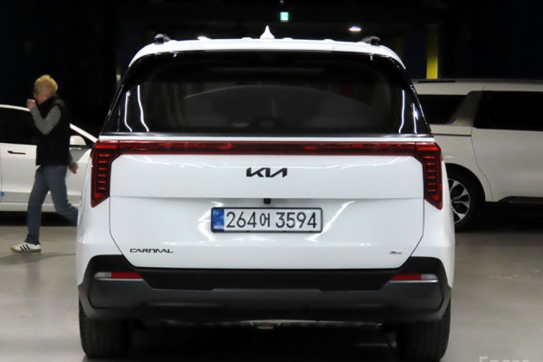 2025 Kia Carnival с пробегом 2 823 км