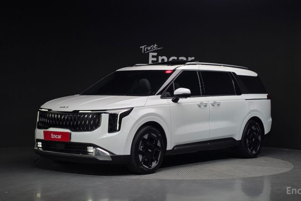 2025 Kia Carnival с пробегом 10 039 км