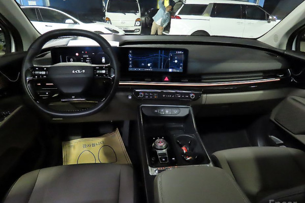 2025 Kia Carnival с пробегом 2 823 км