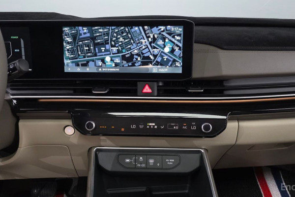 2025 Kia Carnival с пробегом 16 010 км