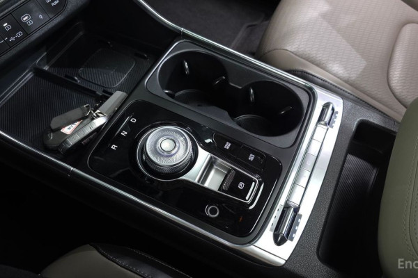 2024 Kia Carnival с пробегом 28 042 км