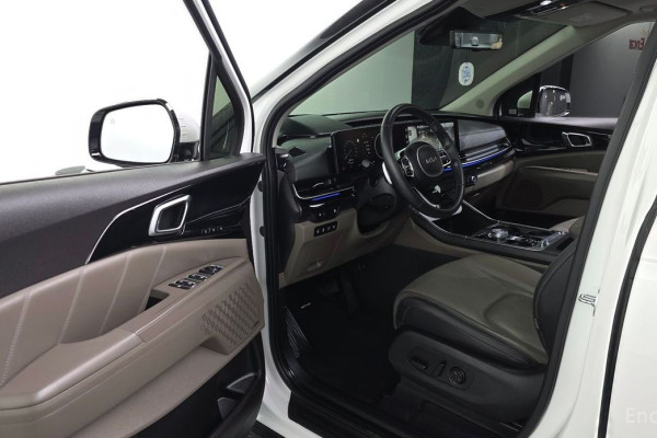 2024 Kia Carnival с пробегом 28 042 км