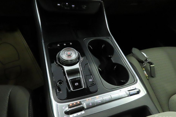 2025 Kia Carnival с пробегом 2 823 км