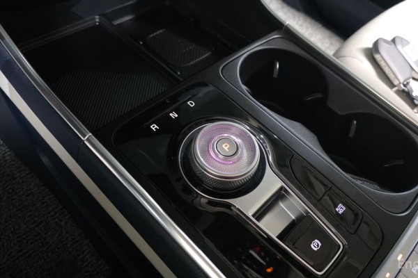 2025 Kia Carnival с пробегом 10 039 км