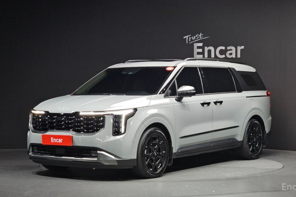 2024 Kia Carnival с пробегом 8 893 км