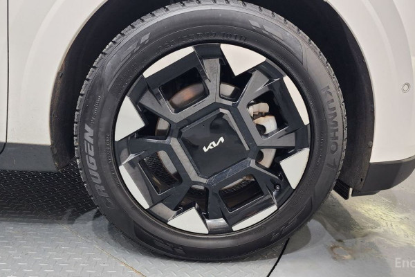 2024 Kia Carnival с пробегом 49 205 км