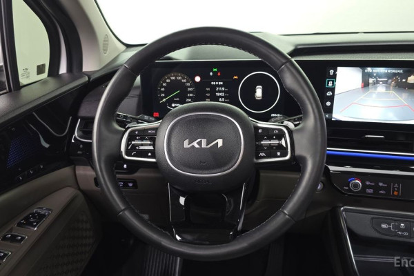 2024 Kia Carnival с пробегом 28 042 км