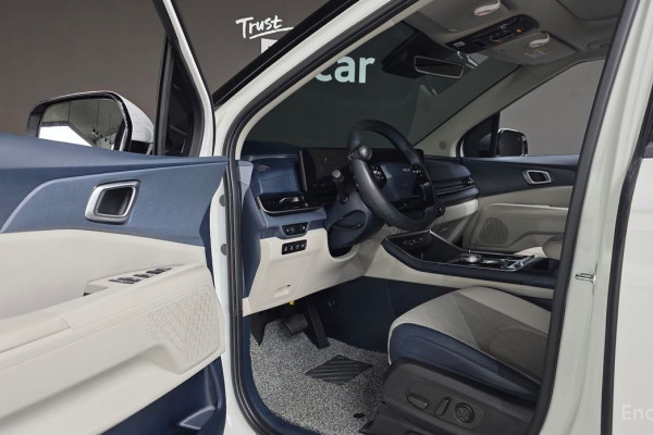 2025 Kia Carnival с пробегом 10 039 км