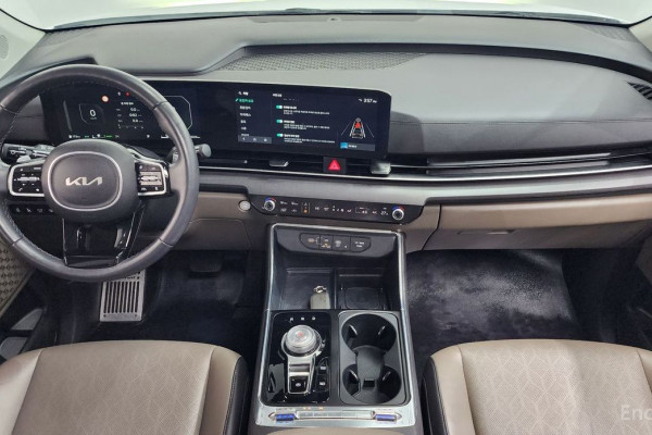 2024 Kia Carnival с пробегом 49 205 км