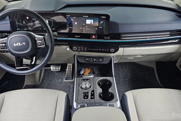 2024 Kia Carnival с пробегом 8 893 км