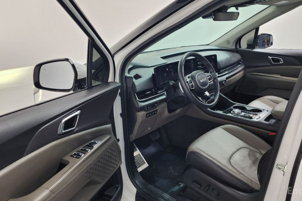 2024 Kia Carnival с пробегом 49 205 км