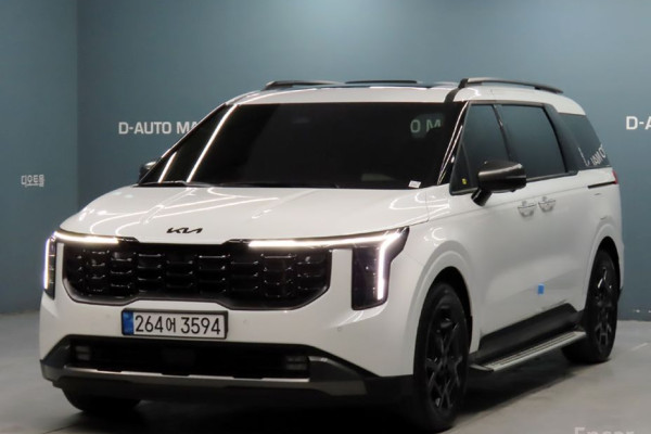 2025 Kia Carnival с пробегом 2 823 км