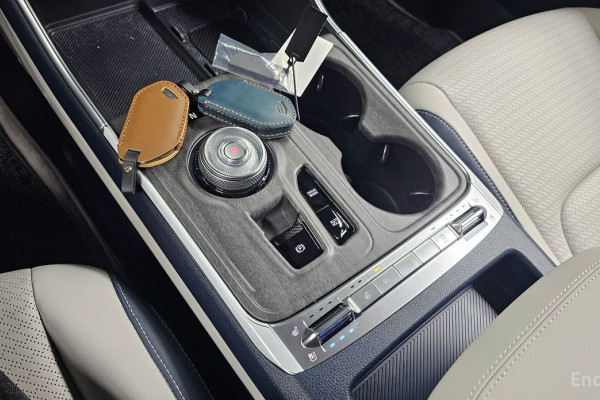 2024 Kia Carnival с пробегом 8 893 км