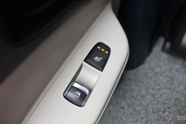 2025 Kia Carnival с пробегом 10 039 км