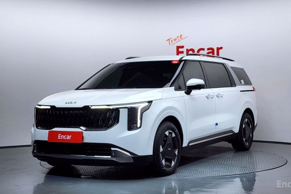 2024 Kia Carnival с пробегом 8 836 км