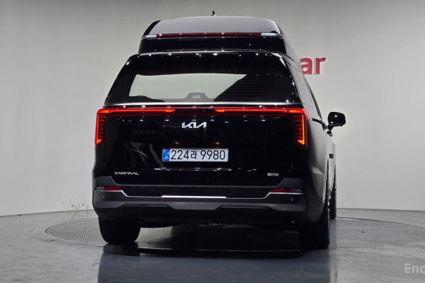 2025 Kia Carnival с пробегом 10 911 км