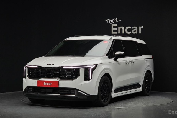 2025 Kia Carnival с пробегом 9 404 км