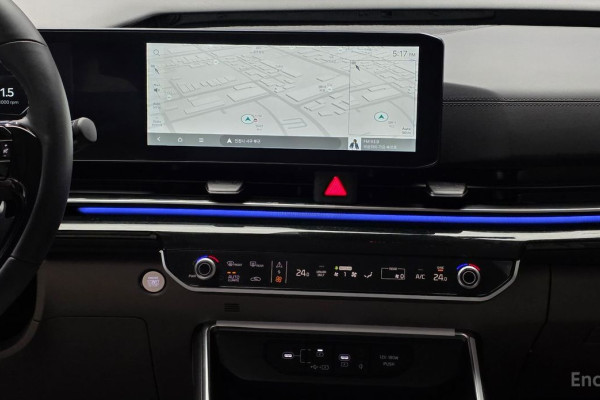 2025 Kia Carnival с пробегом 15 649 км