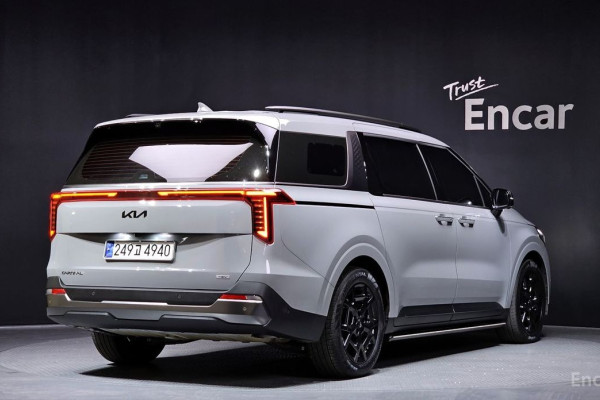2024 Kia Carnival с пробегом 24 505 км