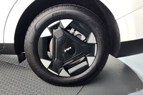 2024 Kia Carnival с пробегом 8 836 км