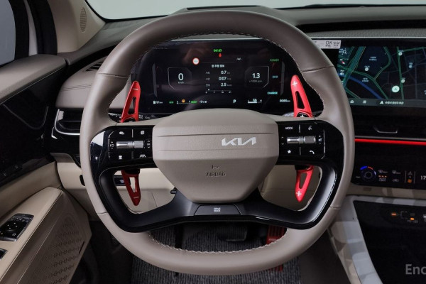 2025 Kia Carnival с пробегом 8 085 км